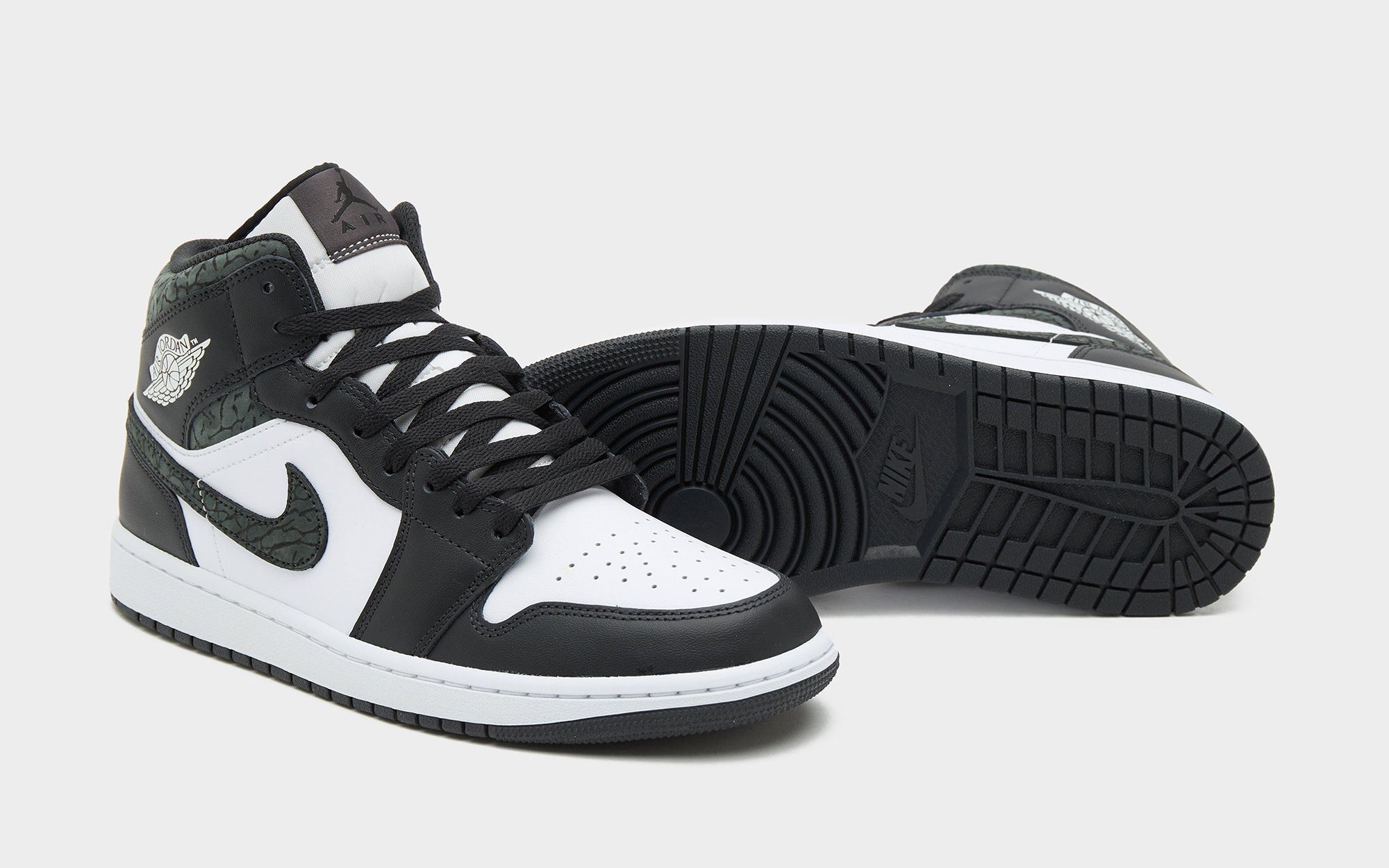 Official Images // Air Jordan 1 Mid 