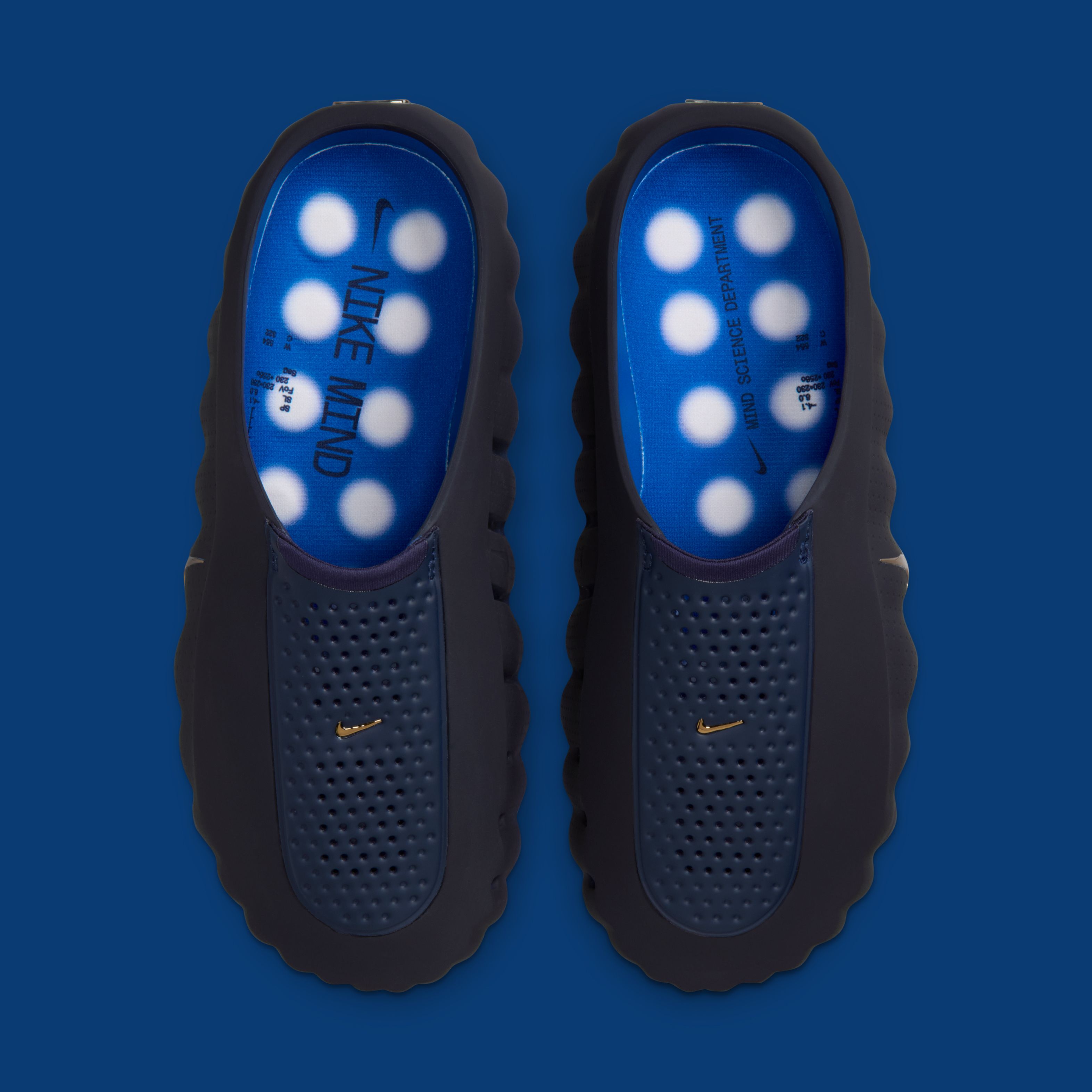 Nike Mind 001 