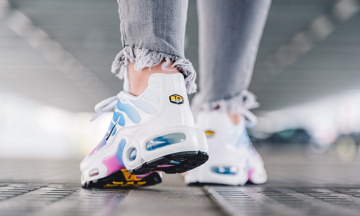 Nike air max plus hotsell cotton candy