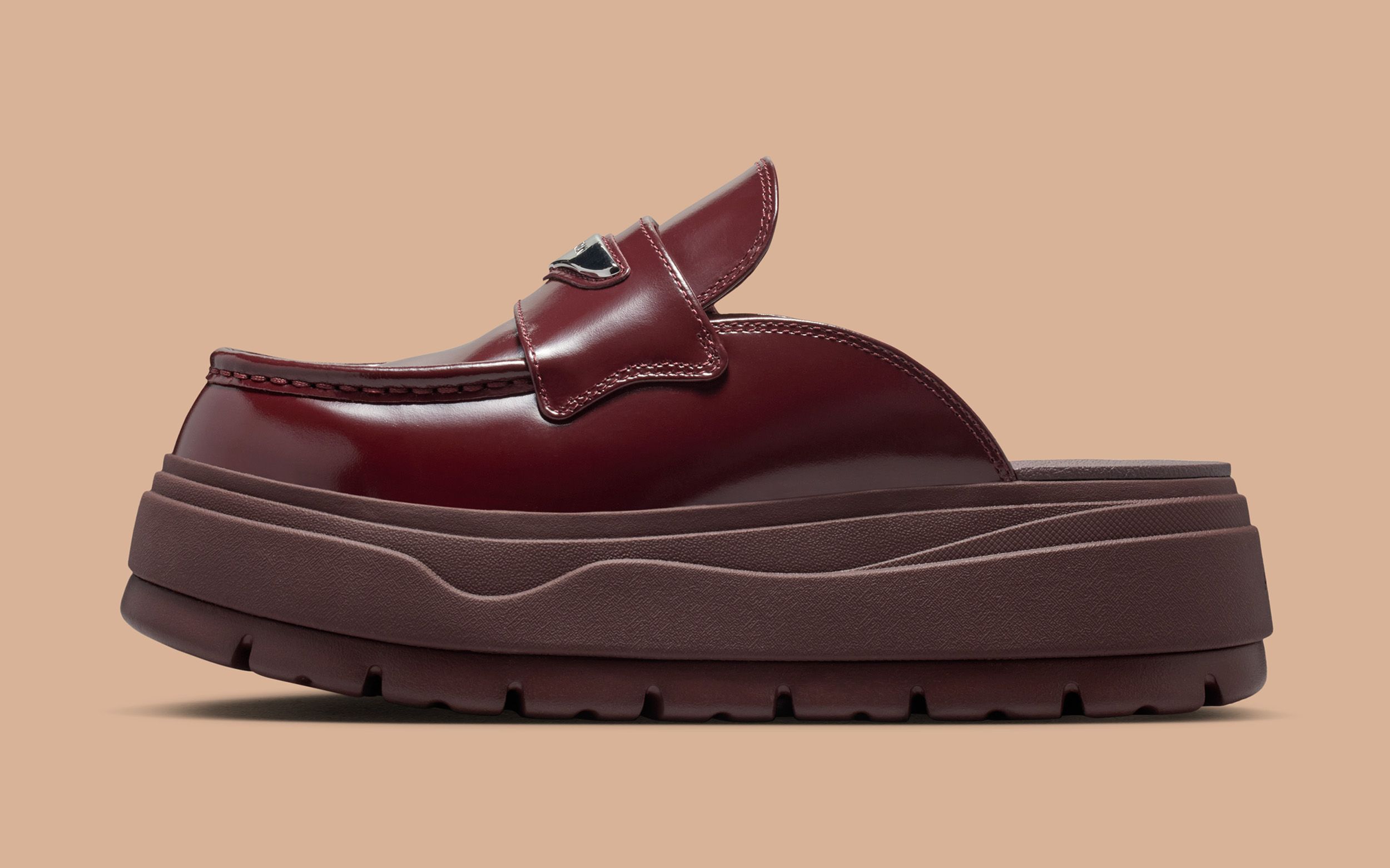 Jordan Brand Releases Air Jordan Mule “Dark Team Red” | House of Heat°