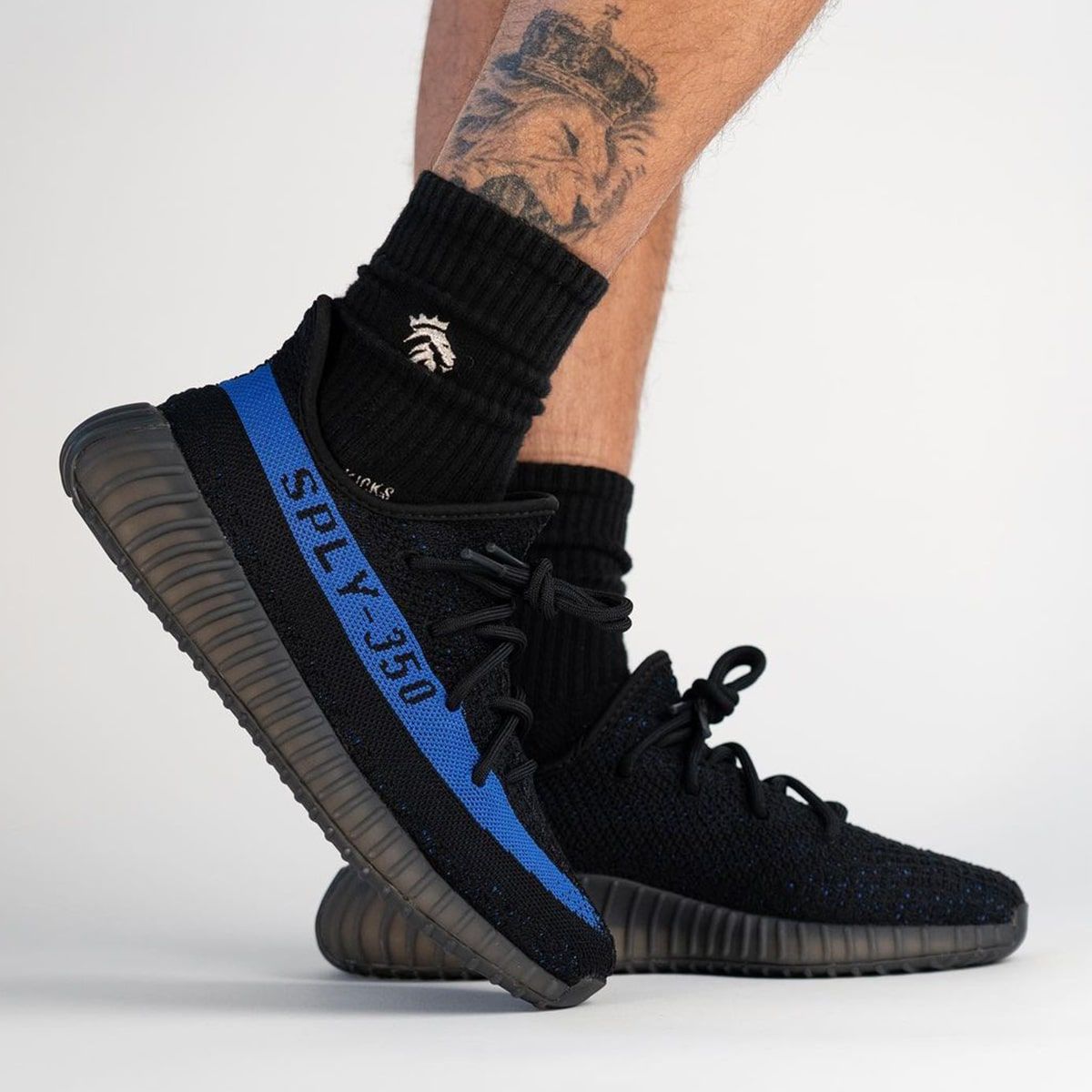 yeezy v2 dazzling blue release date