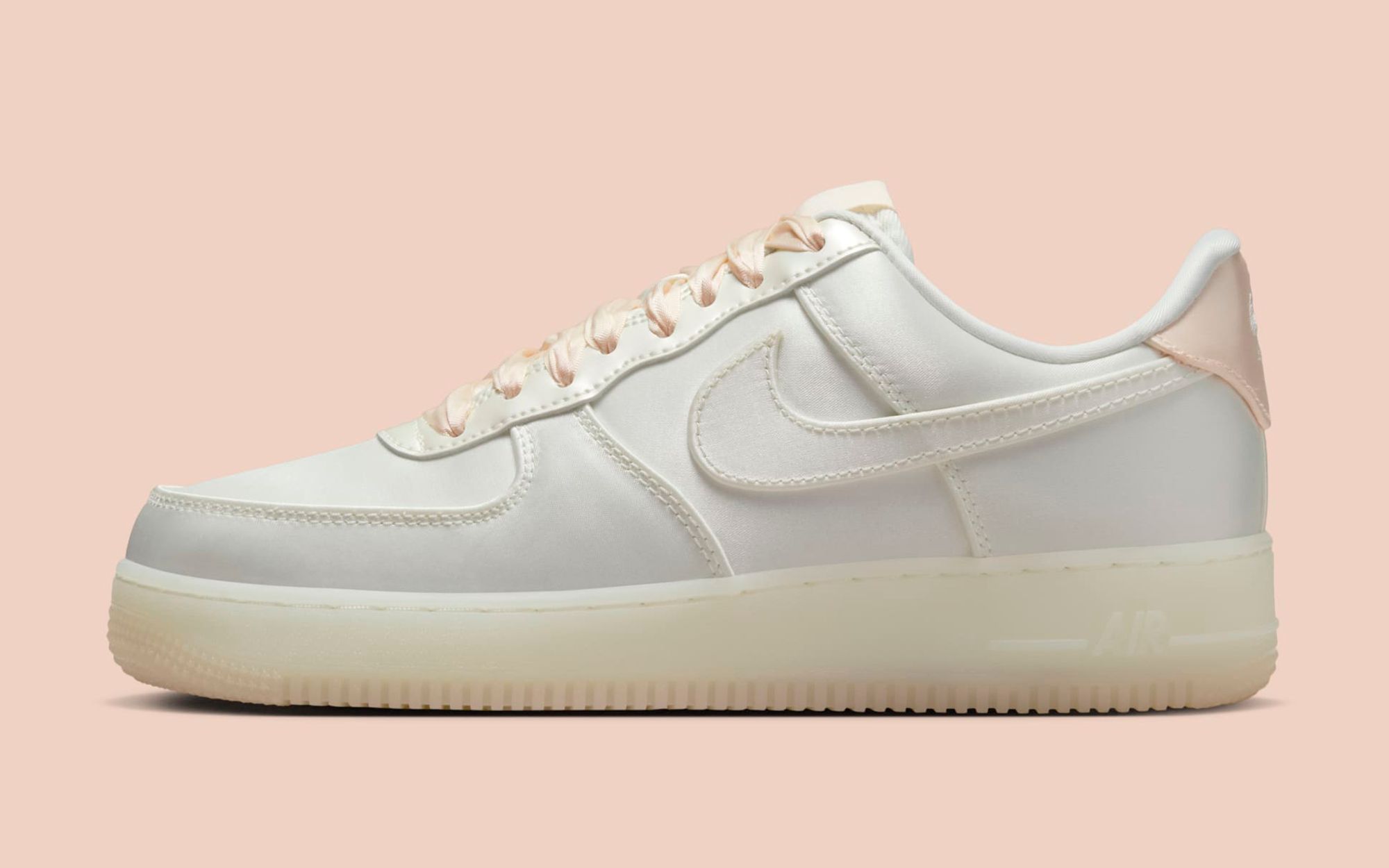 【Nike】 (W) Air Force 1 '07 LV8 Sail Barely Orange Nike Wmns Air Force 1 '07 LV8 Sail Barely Orange Shoes