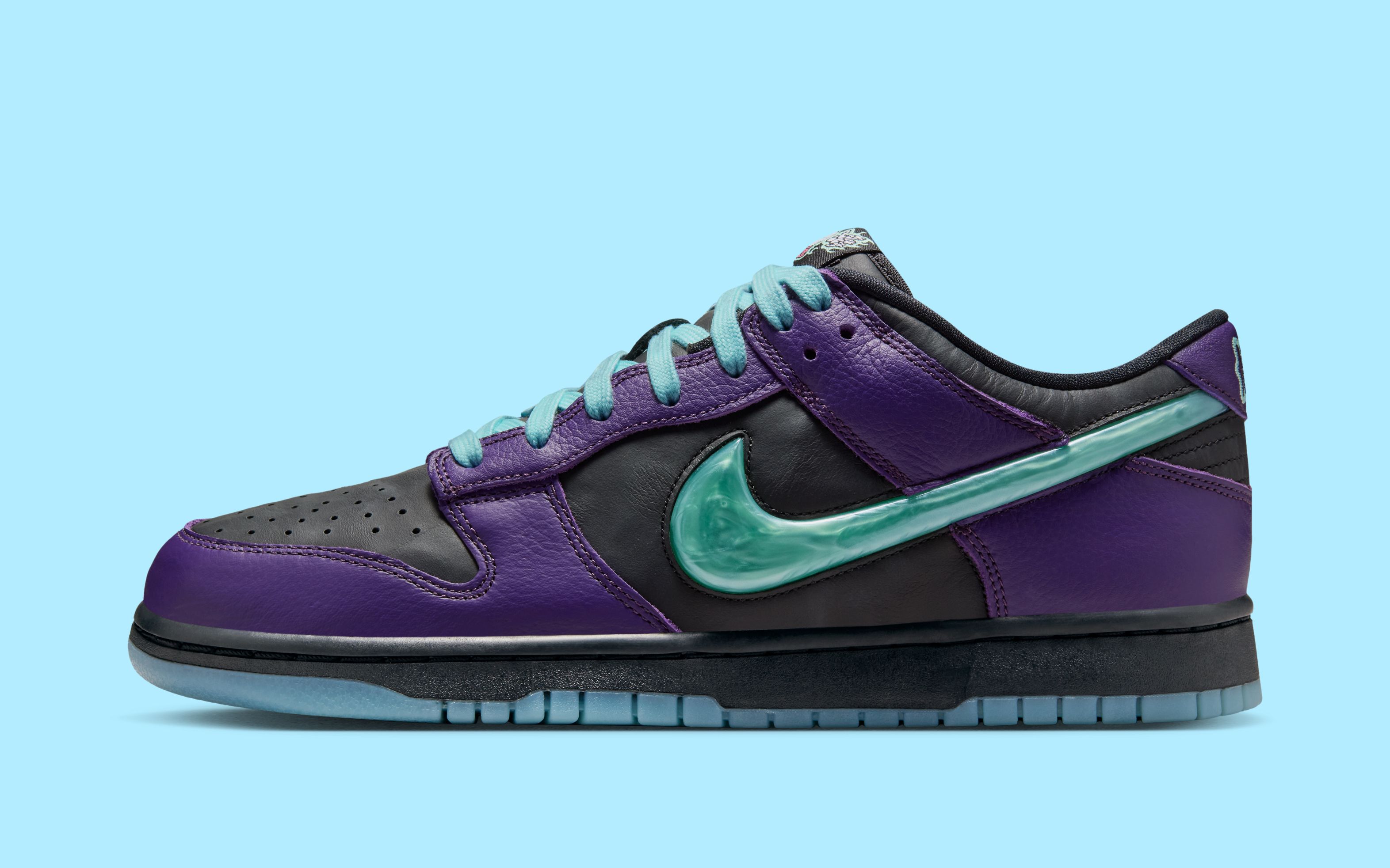 Where to Buy: Nike Dunk Low Limited 