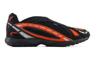 New Balance 204V "Neo Flame/Black" (SKU: U204VMCV). Photo via New Balance.