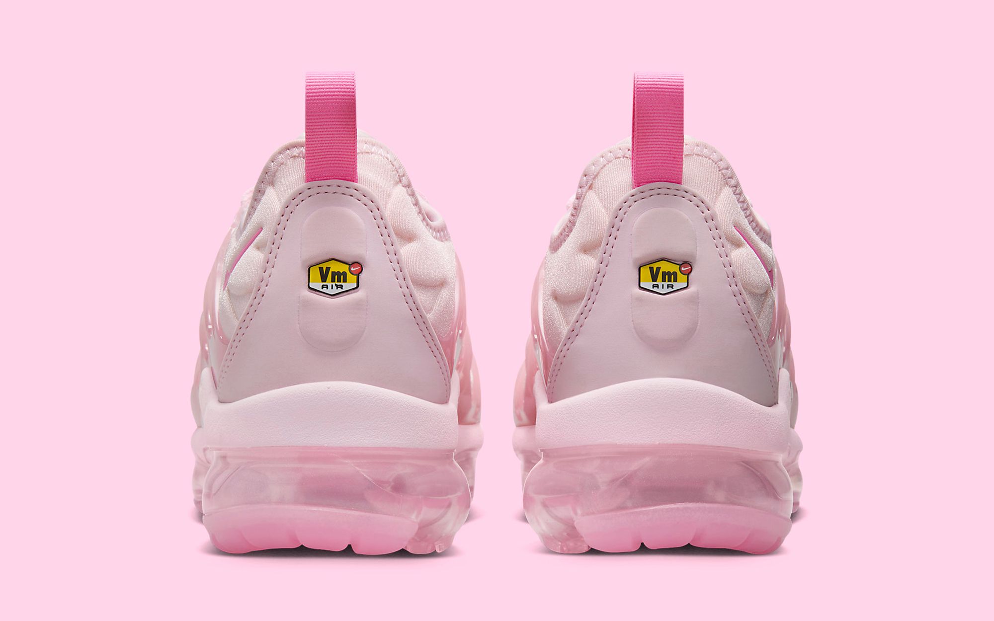 Erlebniswelt fliegenfischenShops The Nike Air VaporMax Plus Pops Up in Playful Pink nike hyperspike men gray black tattoos hair