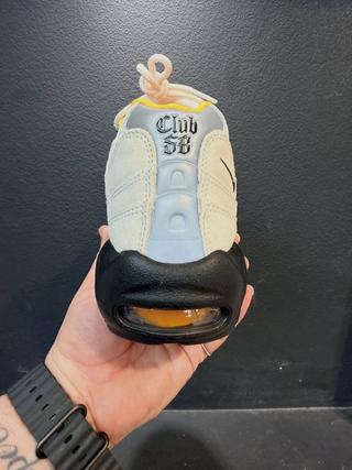 Nike SB Air Max 95 "Club 58" (Sail, SKU: IQ8395-100). Photo via @kulture_junky on Instagram.