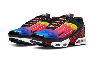 Nike Cover the Air Max Plus 3 in Gaudy Multi-Color Gradient
