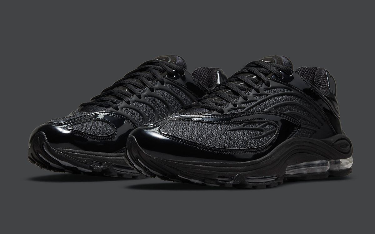 The Nike Air Tuned Max Turns Up in “Triple | Heat°