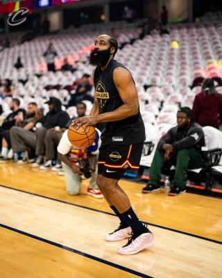 James Harden wearing his pink lemonade-inspired adidas Harden Vol. 10. Photo via @cavs on Instagram.