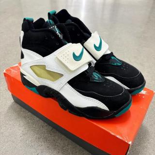 Deion Sanders' Nike Air Diamond Turf "Emerald" Returns Fall 2025