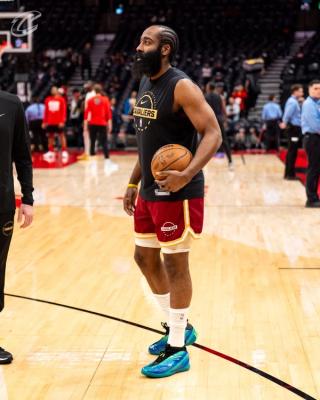 "Northern Lights" adidas Harden Vol. 10. Photo via Cleveland Cavaliers.