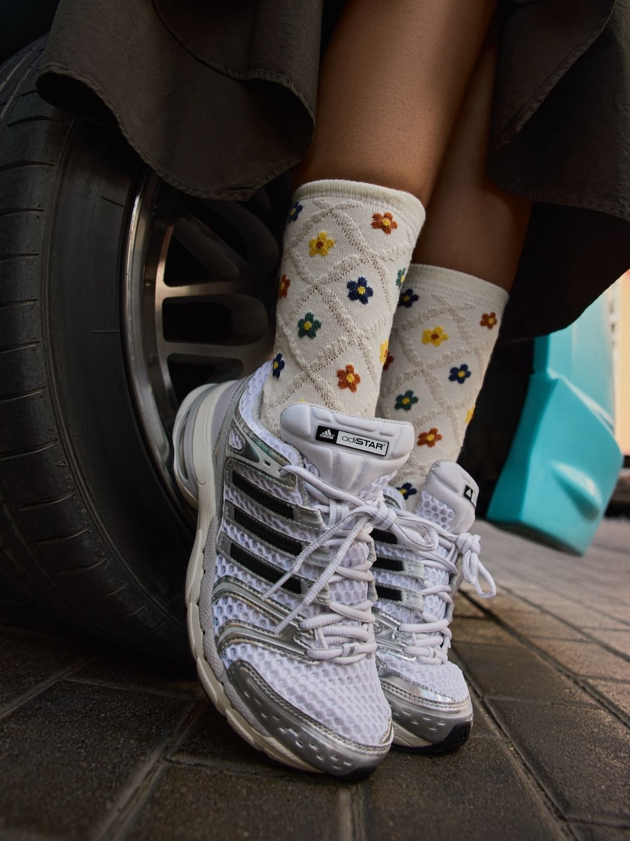 adidas AdiStar Control 5 "Silver/White" (SKU: KI6121).