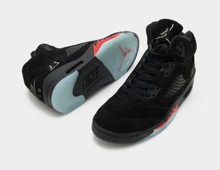 Air Jordan 5 "Halloween" (SKU: HQ7978-001). Photo via size?