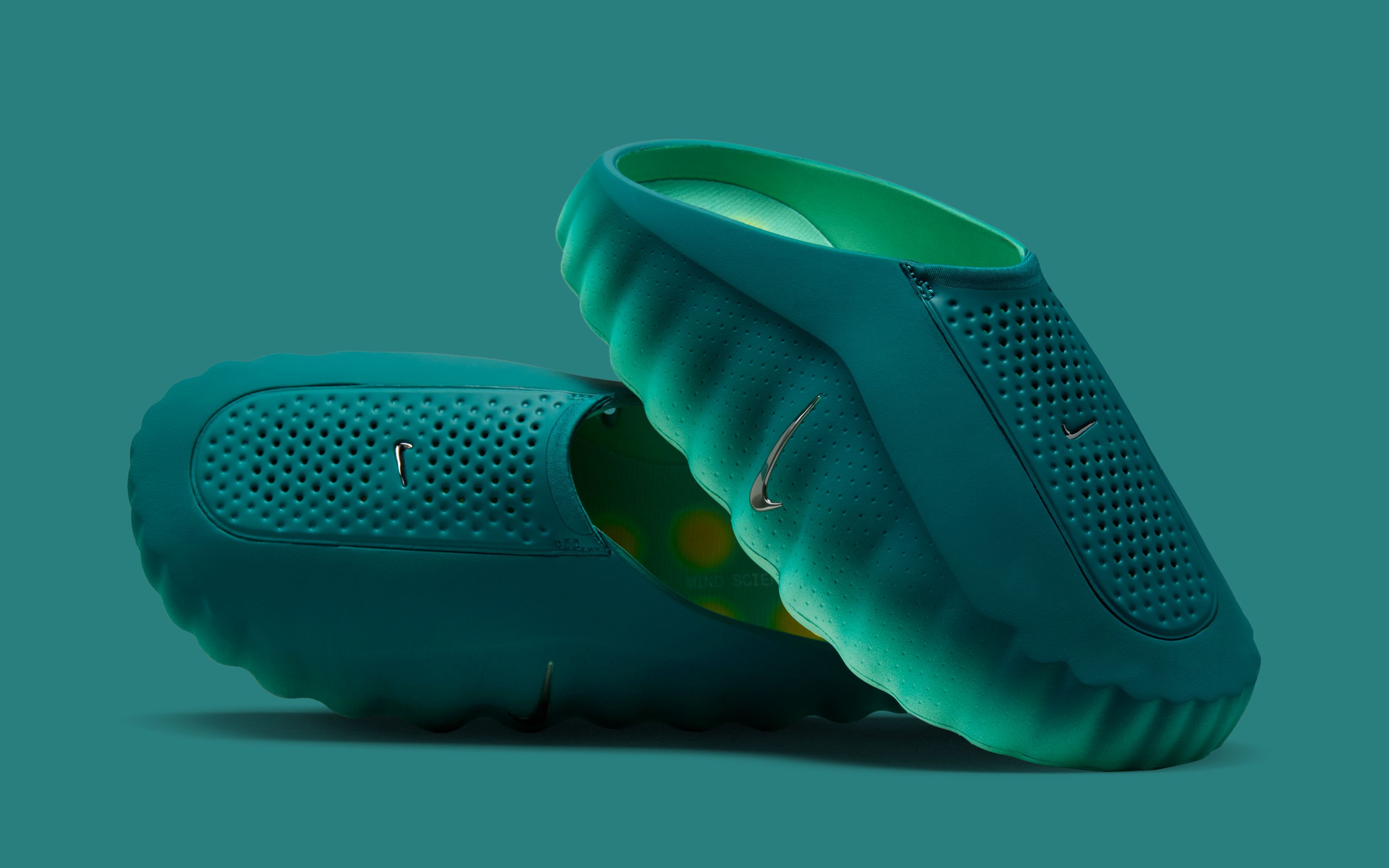 新品未使用　Nike Mind 001 Mules \"Geode Teal\" Nike Men's Mind 001 Geode Teal / Light Menta / Canary / Chrome Mules