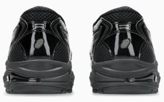 ASICS GEL-DS TRAINER® SP "Black" (SKU: 1203B057-001). Photo via ASICS.