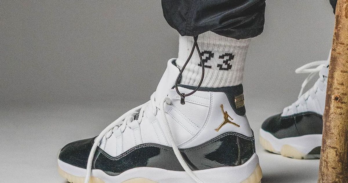 jordan 11 on women's feet