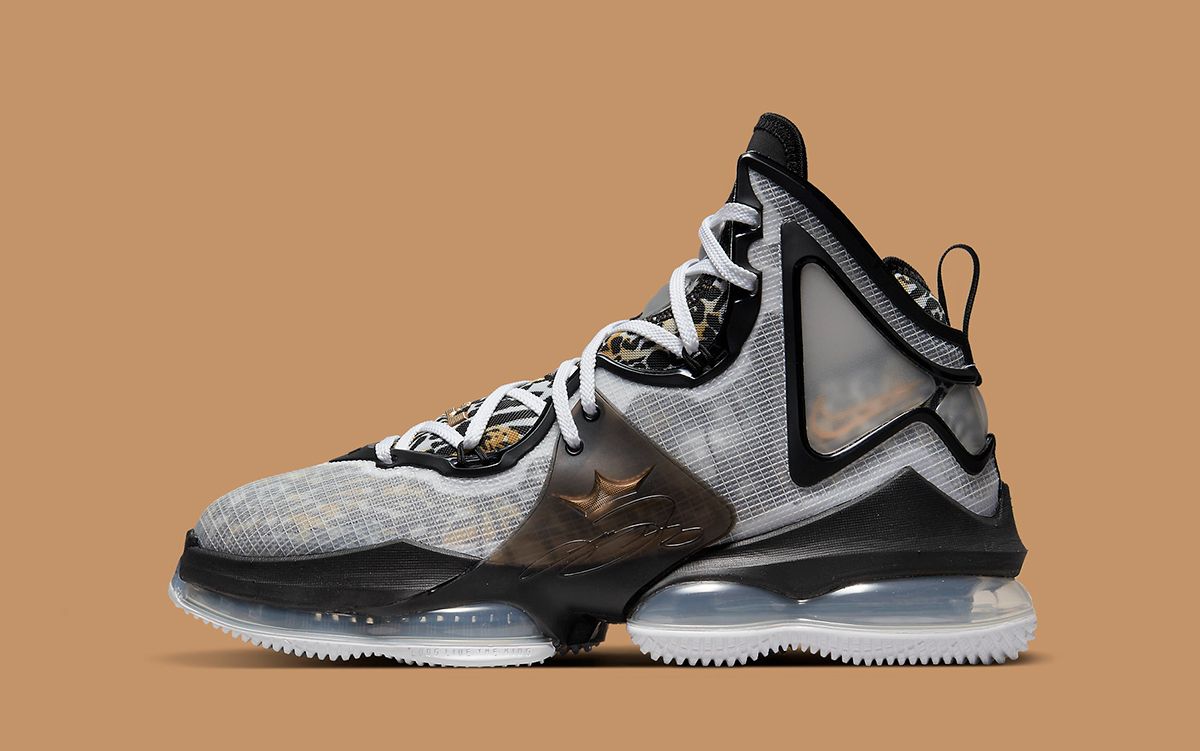 Nike deals lebron leopard