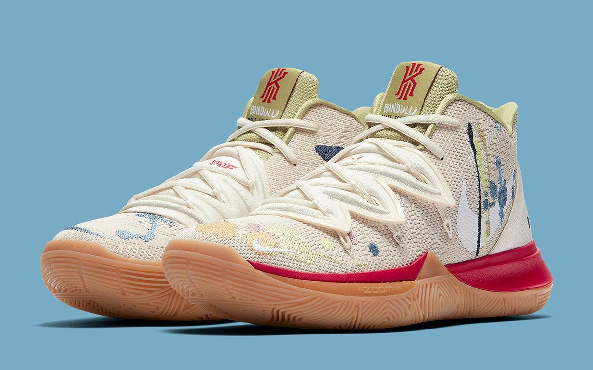 Kyrie 5 bandulu men's hotsell basketball shoe