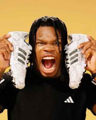 Travis Hunter Signs Deal With Adidas