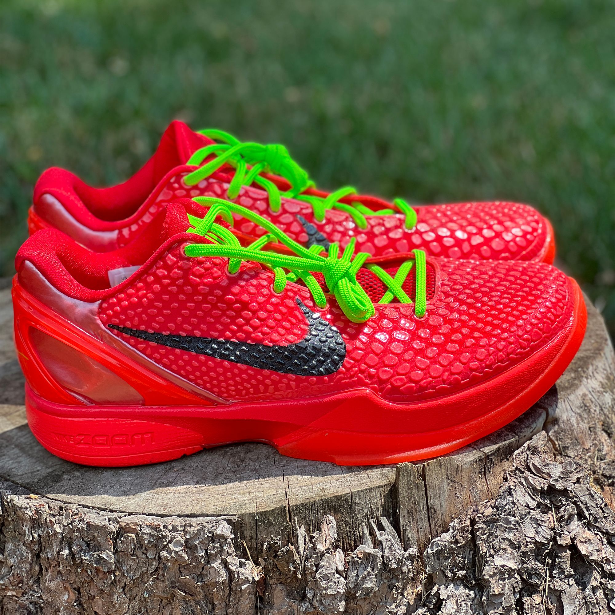 Official Images // Nike Kobe 6 “Reverse Grinch” | BillrichardsonShops