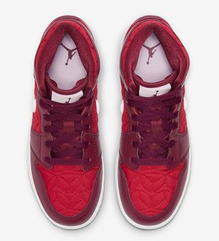 Air Jordan 11 Low IE Gym Red