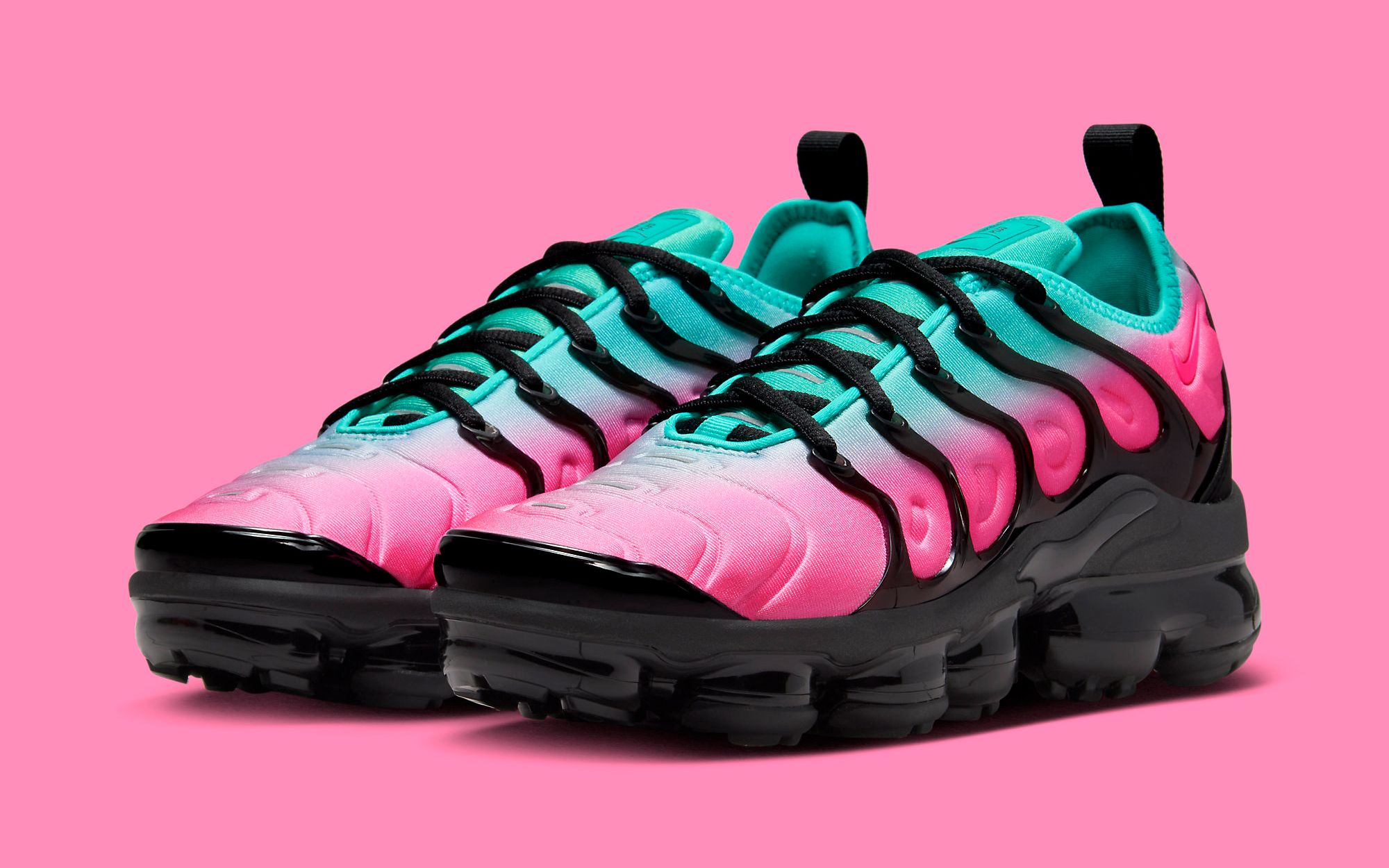 Nike black and pink on sale vapormax