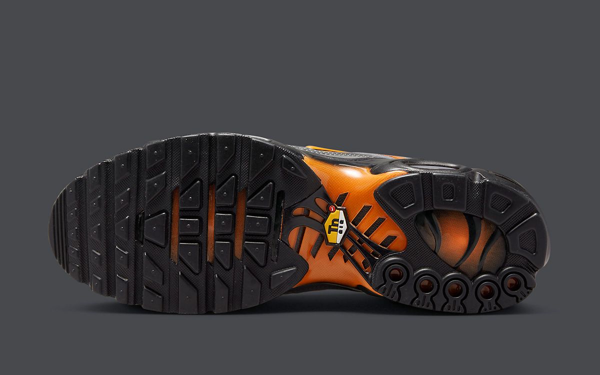 Nike Air Max Plus 3 Black Orange FB3352-001