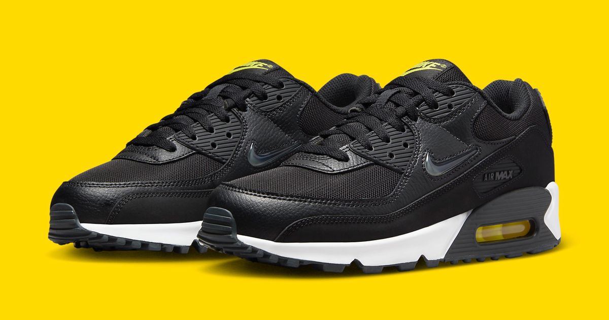 Available Now // Nike Air Max 90 “Black Jewel” | House of Heat°
