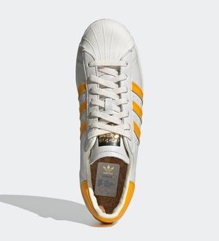 adidas AOST22554 Superstar Off WhiteCollegiate Gold H68170 5