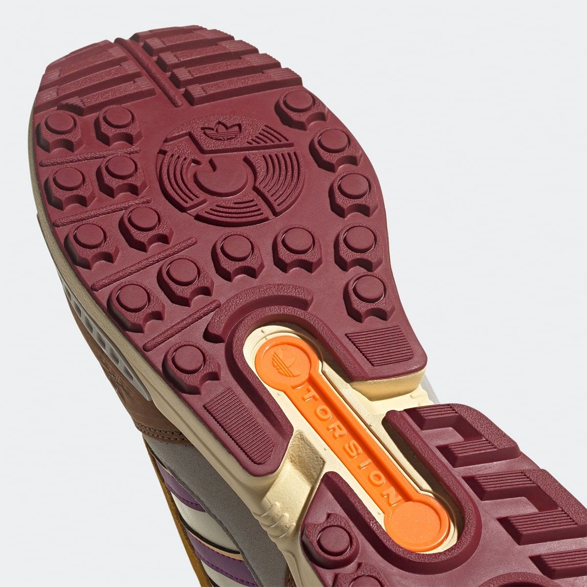 adidas ZX 8000 “Yoyogi Park” Honors Tokyo