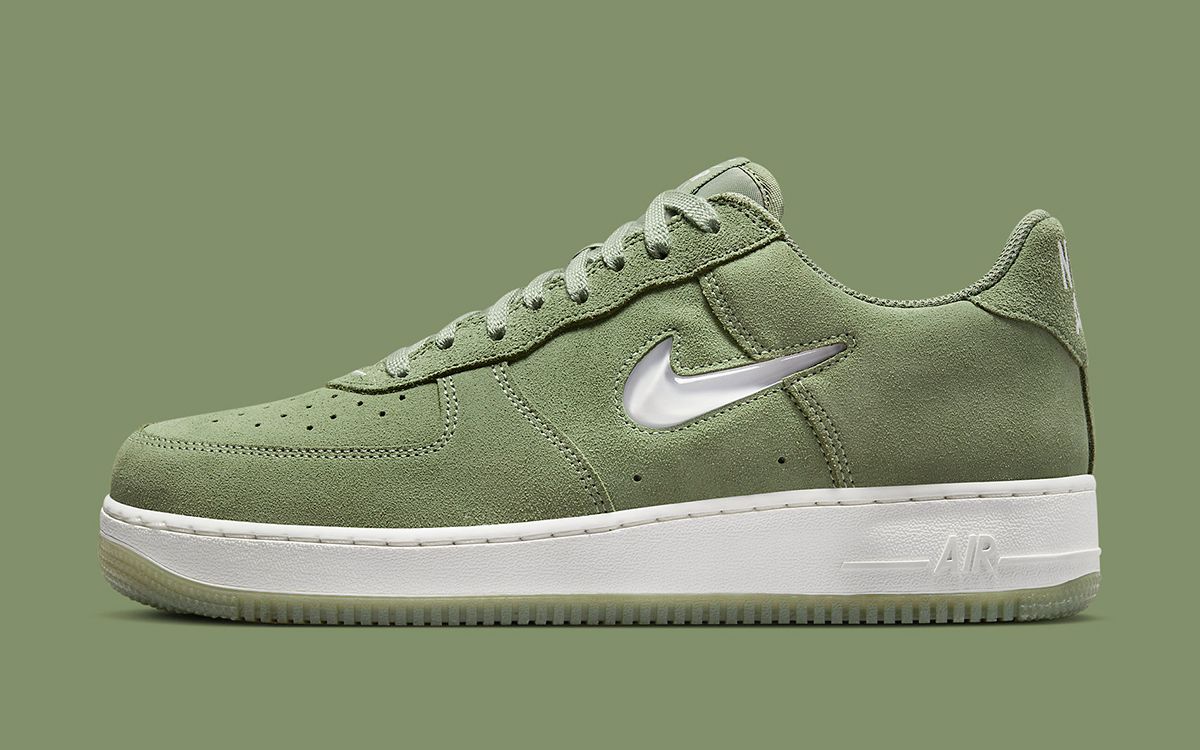 🔥AIR FORCE 1 LOW JEWEL (( OIL GREEN )) . . Available now. . This