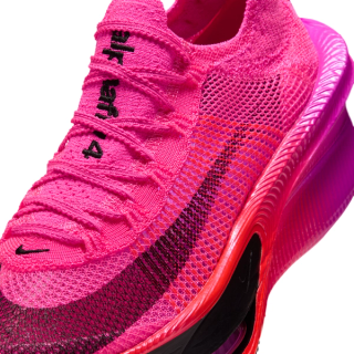 Women's Nike Alphafly 4 "Hyper Pink" (SKU: IM5547-600). Photo via Nike.