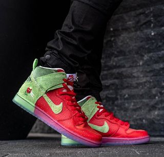 nike sb dunk high strawberry cough cw7093 600 release date info 5