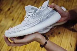 Static hours adidas Yeezy Boost 350 V2 Release Date 5