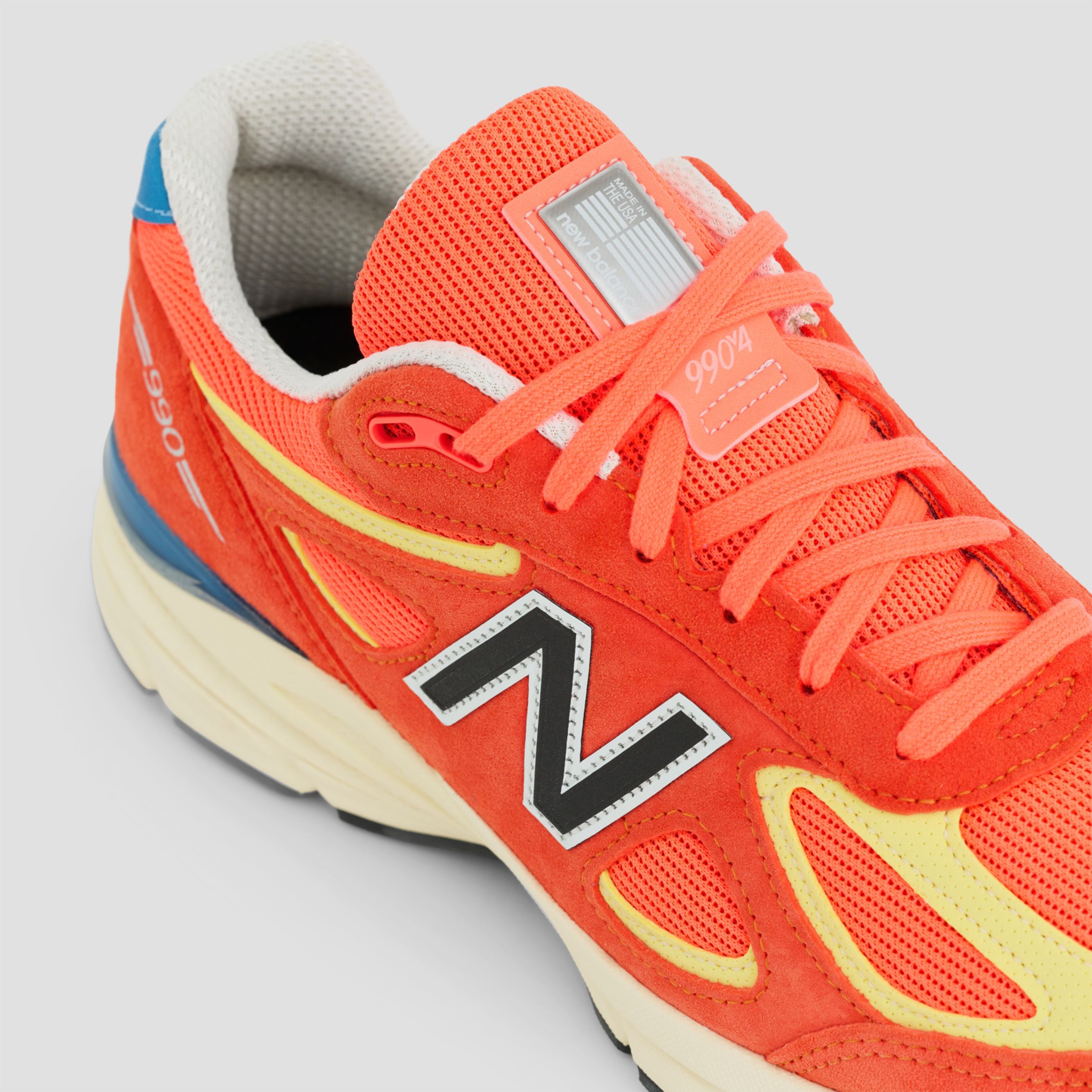 New Balance 990v4 