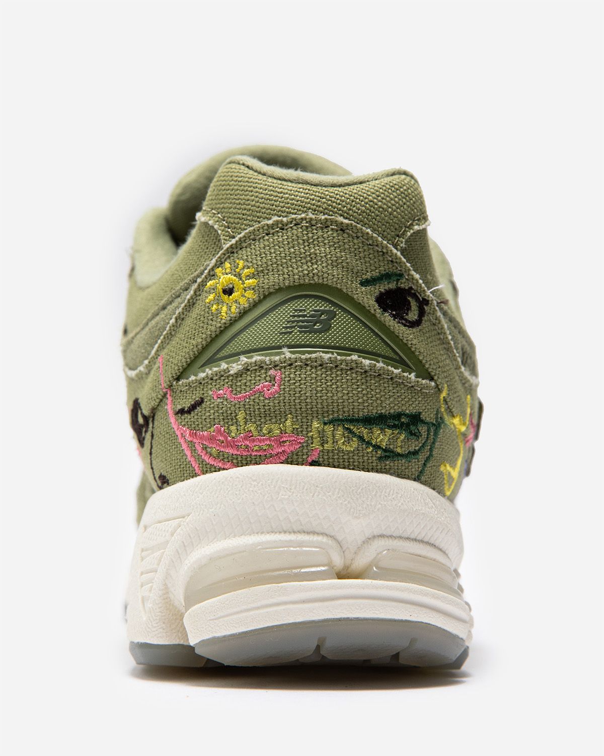 Bryant Giles x New balance ☆ M2002RAG グリーン Bryant Giles x New Balance 2002R Releases July 14 | House of