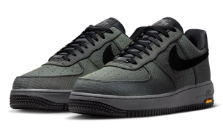 Shop Men's Nike Air Force 1 '07 LX Vibram "Off Noir" (SKU: IH1943-001). Photo via Nike.