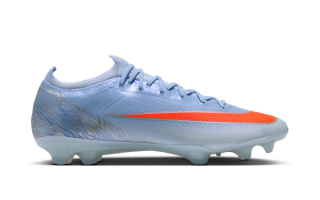 Nike United Mercurial Vapor 17 Elite FG "Chapter 4" football boots in a blue & orange color scheme.