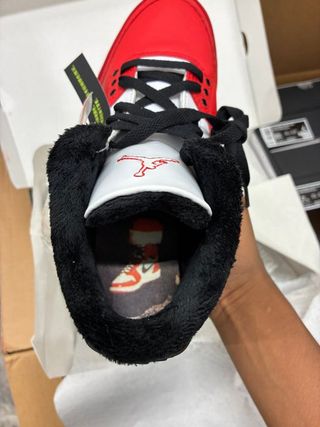 Kid's Air Jordan 3 “Santa” via scumbagdzaa /X.