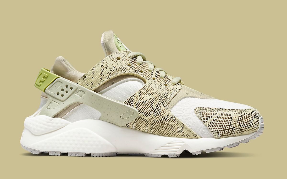 nike huarache snake print