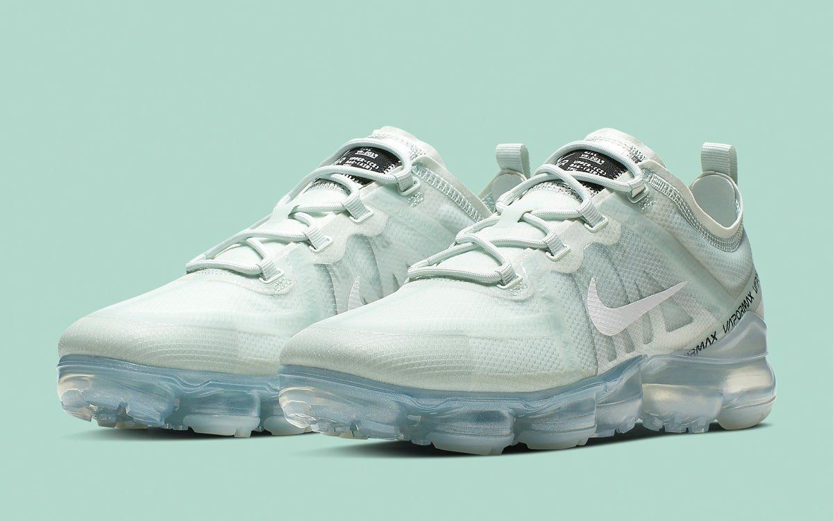 Air 2019. Nike Air VAPORMAX 2019 barely Grey. Vapor Max 2019 Grey. Nike Air VAPORMAX 2019 серые. Nike VM 2019.