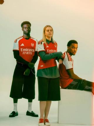 Bukayo Saka, Alessia Russo & Jurriën Timber for Arsenal 26/27 Home kit . Photo by @lowernorthbank on Instagram.