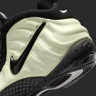 Nike Air Foamposite Pro PRM "Glow-in-the-Dark" (SKU: IV6246-100). Photo via Nike.