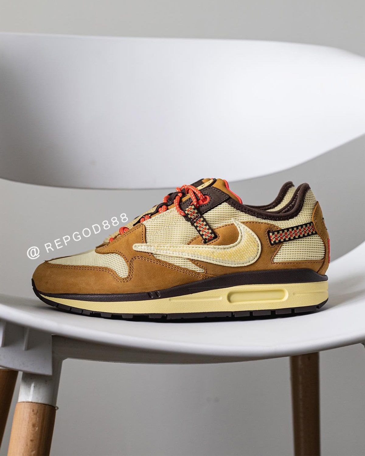 Detailed Looks // Travis Scott x Air Max 1 “Wheat” | House of Heat°