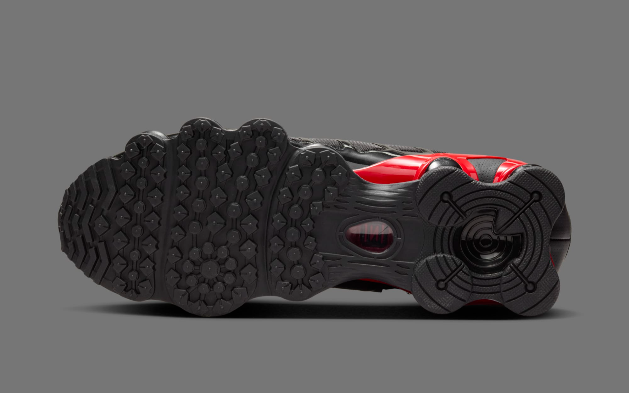 lady foot locker nike shox