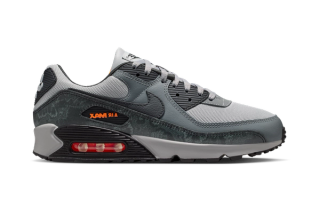 Nike Air Max 90 "Black & Hyper Crimson"