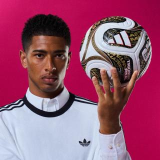 Jude Bellingham with the FIFA World Cup 26™ adidas Trionda Finals Pro Match Ball. Photo via adidas.