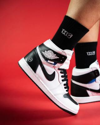Closer-Look: Union x fragment x Air Jordan 1 High OG "White/Black"