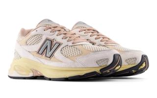 New Balance 2010 Emerges in a Rosy Beige Finish for Summer