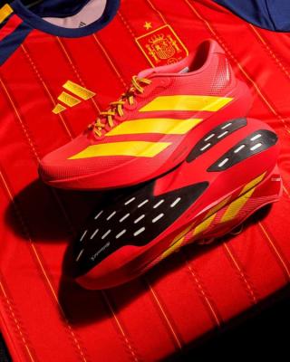 adidas Adizero Evo SL "Spain" (SKU: JQ4442). Photo via Ari Running.